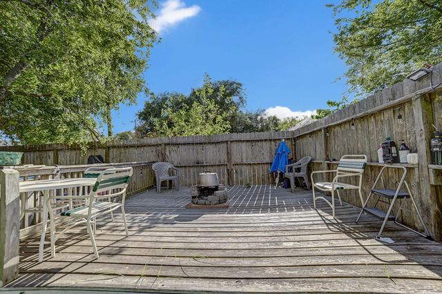 1 4th Avenue N, Texas City, TX 77590