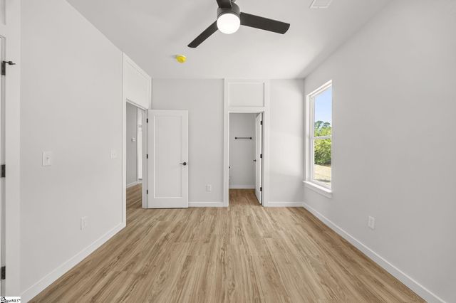 223 Oak Street, Clinton, SC 29325
