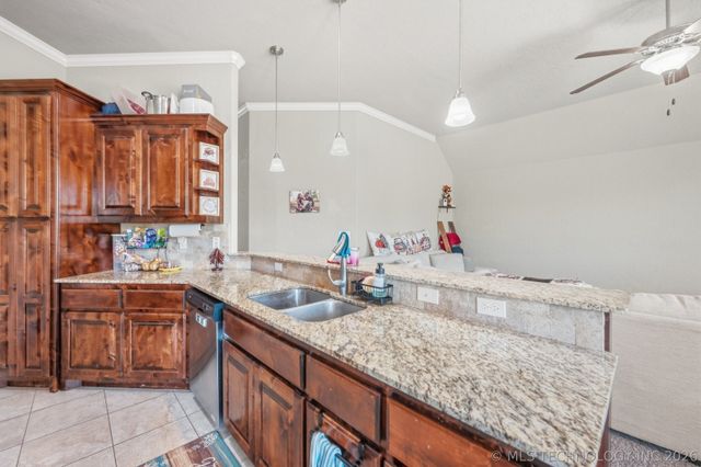 25420 Stonebridge Parkway, Claremore, OK 74019