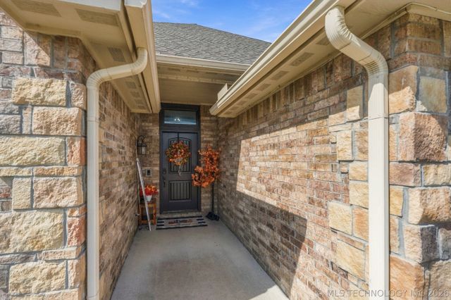 25420 Stonebridge Parkway, Claremore, OK 74019