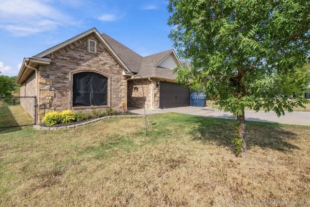 25420 Stonebridge Parkway, Claremore, OK 74019