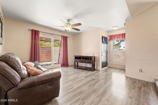 1827 E KIRKLAND Lane A, Tempe, AZ 85281