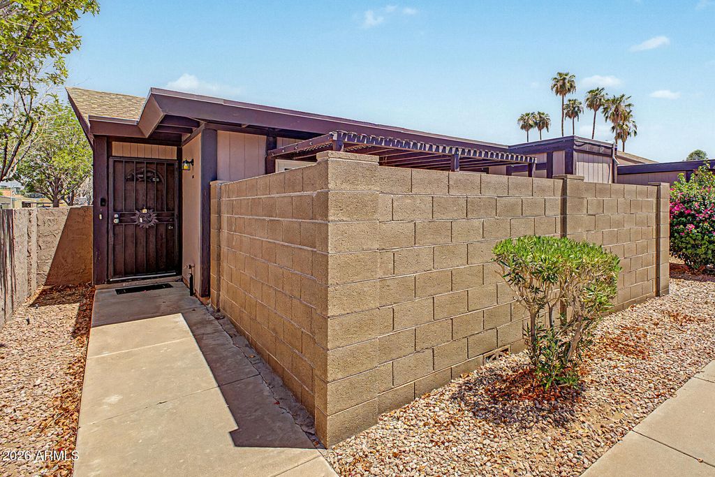 1827 E KIRKLAND Lane A, Tempe, AZ 85281