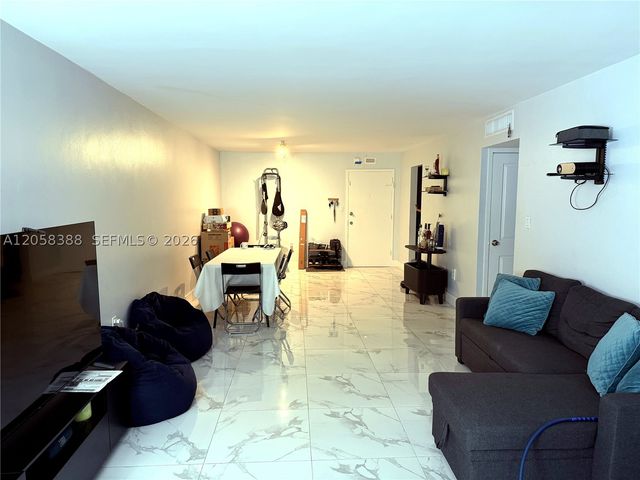 1800 Sans Souci Blvd 336, North Miami, FL 33181