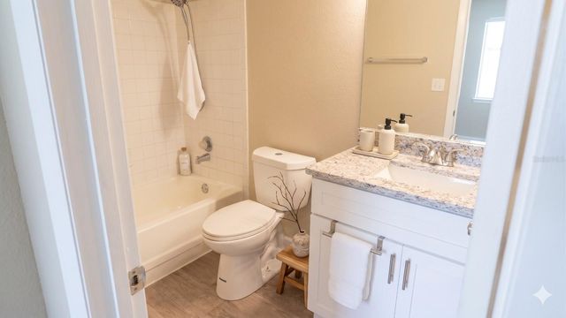 5530 CHRISHIRE WAY D107, Orlando, FL 32822