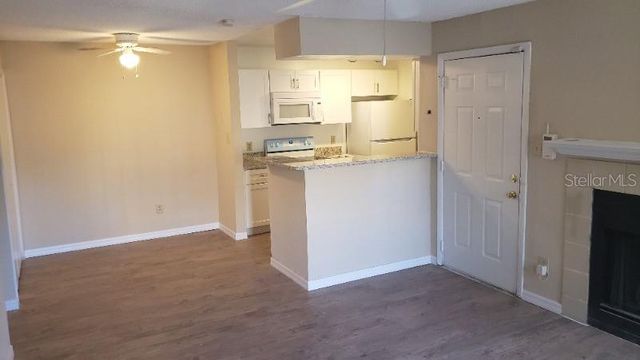 5530 CHRISHIRE WAY D107, Orlando, FL 32822