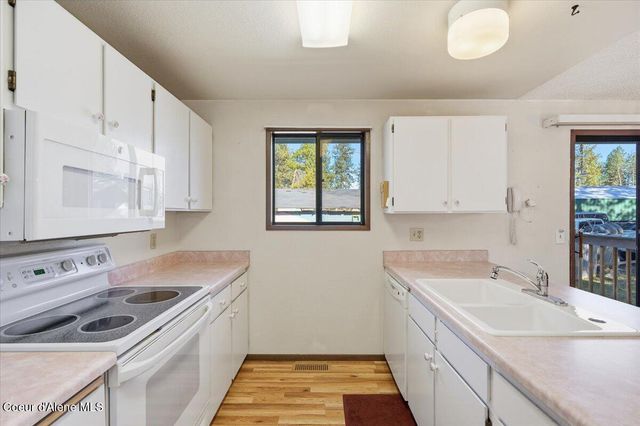 6859 W Trevor ST, Rathdrum, ID 83858