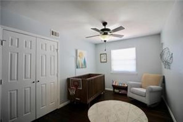 2339 Rockyglen Drive, Dallas, TX 75228