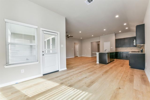 3915 Sugardale Street, Baytown, TX 77521