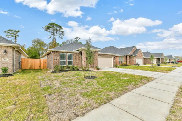 3915 Sugardale Street, Baytown, TX 77521