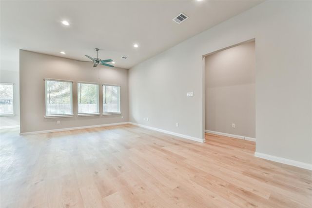 3915 Sugardale Street, Baytown, TX 77521