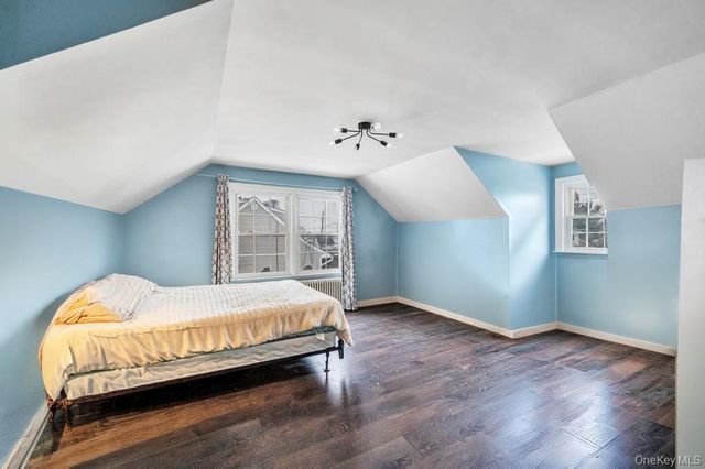 212 Bergen Court, Copiague, NY 11726