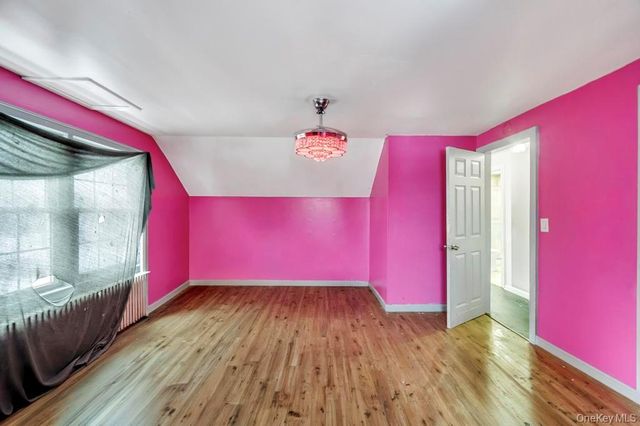 212 Bergen Court, Copiague, NY 11726