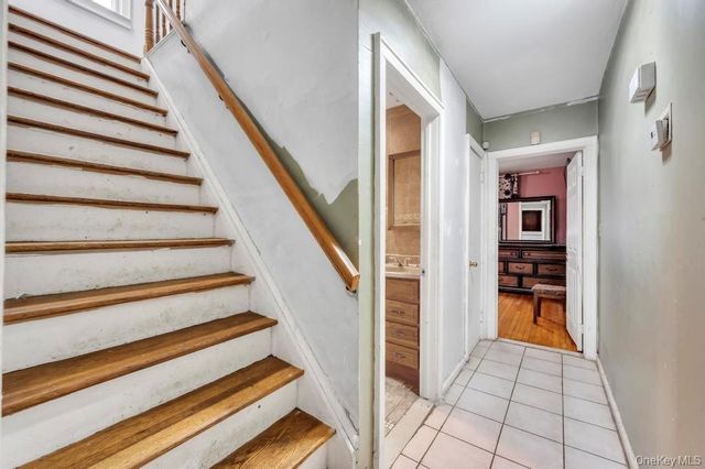 212 Bergen Court, Copiague, NY 11726