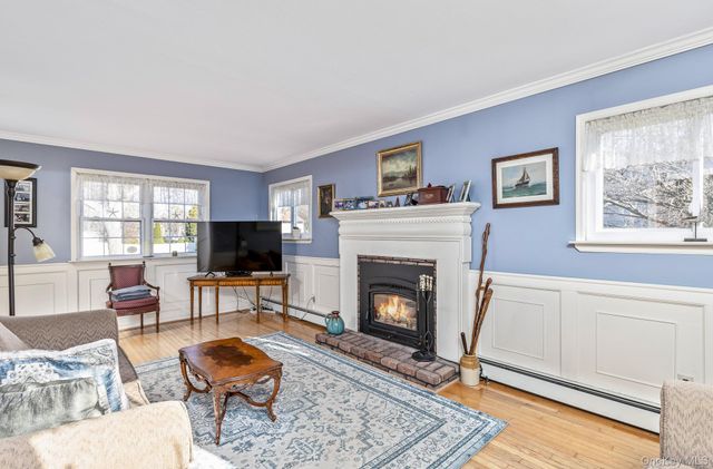 144 Oak Street, Medford, NY 11763