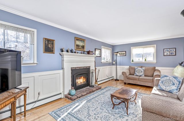 144 Oak Street, Medford, NY 11763