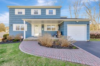 144 Oak Street, Medford, NY 11763