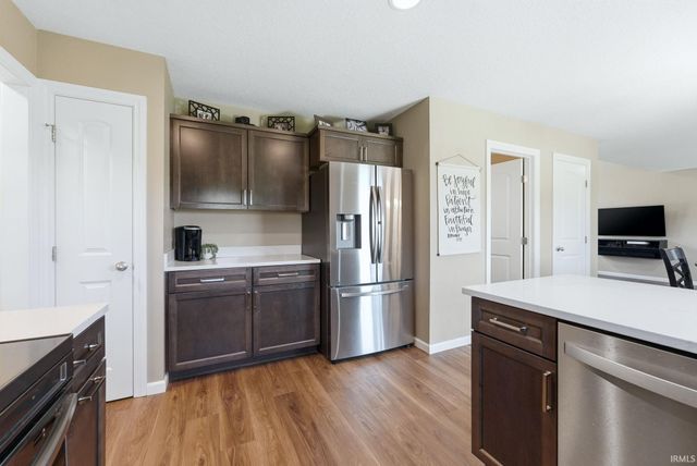 1851 Meadowsweet Parkway, Fort Wayne, IN 46808