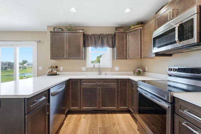 1851 Meadowsweet Parkway, Fort Wayne, IN 46808