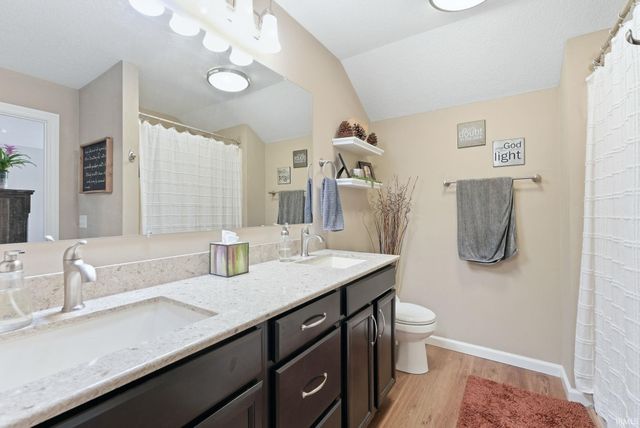 1851 Meadowsweet Parkway, Fort Wayne, IN 46808