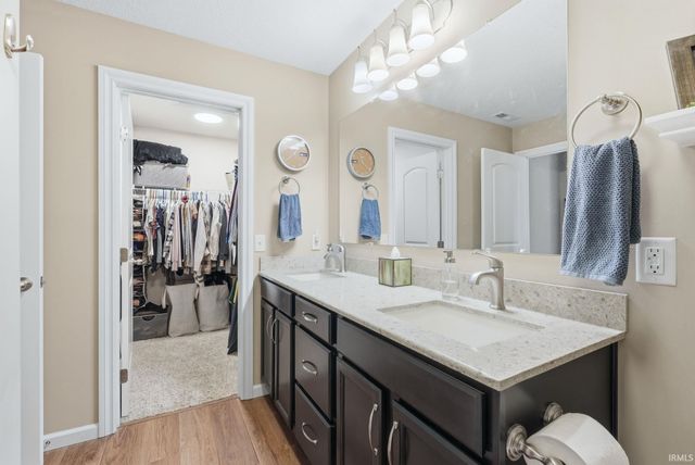 1851 Meadowsweet Parkway, Fort Wayne, IN 46808