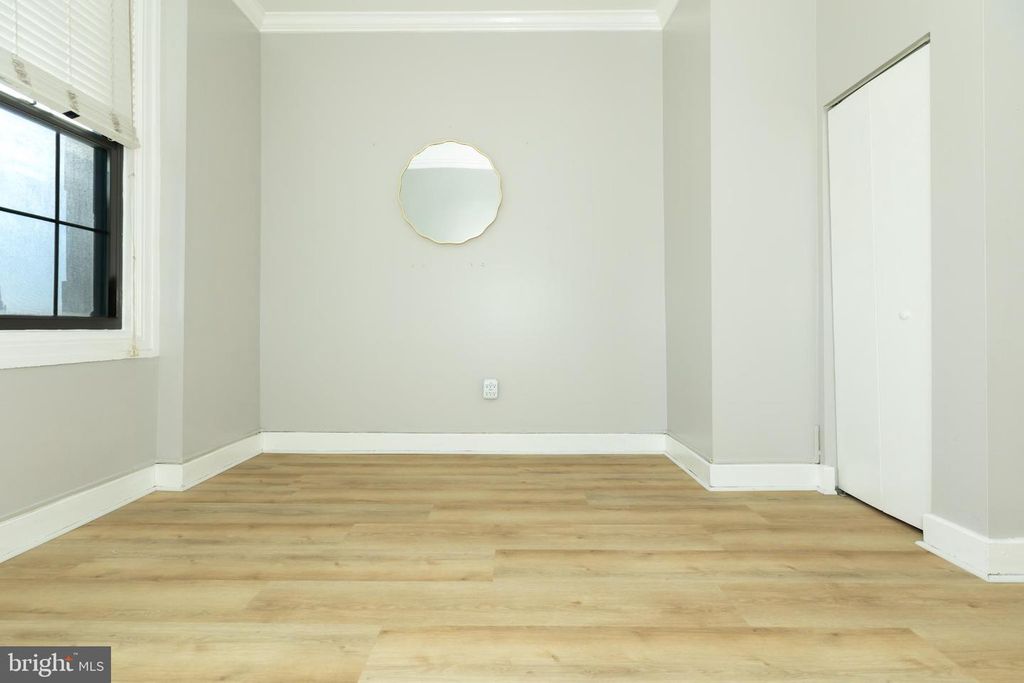 Image 14 of property listing at 1 E CHASE ST #712, Baltimore, MD 21202