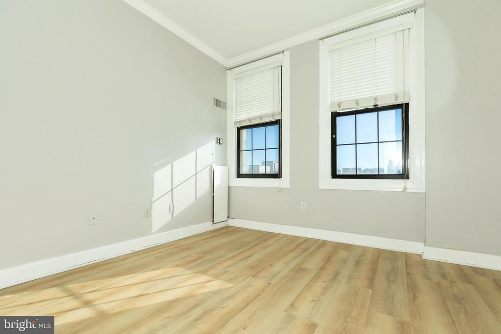 Image 18 of property listing at 1 E CHASE ST #712, Baltimore, MD 21202