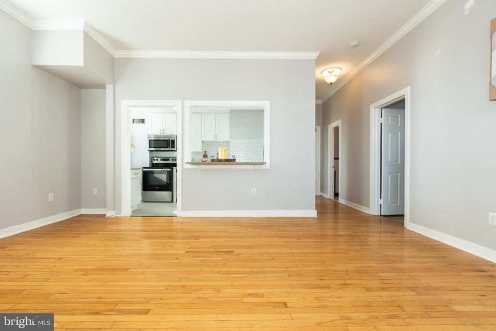 Image 26 of property listing at 1 E CHASE ST #712, Baltimore, MD 21202