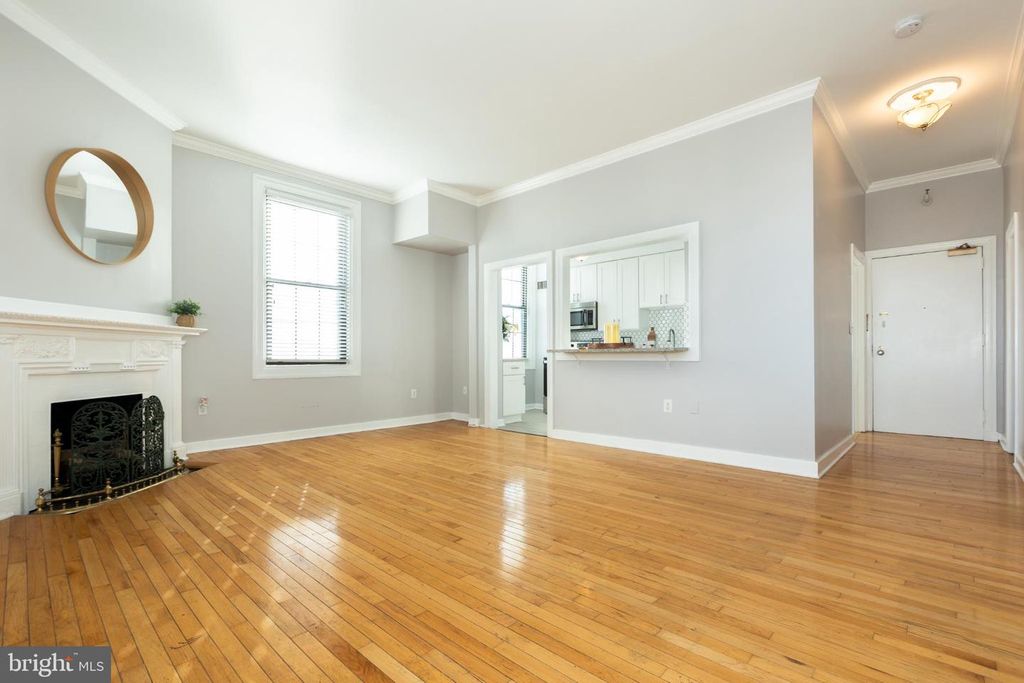 Image 27 of property listing at 1 E CHASE ST #712, Baltimore, MD 21202