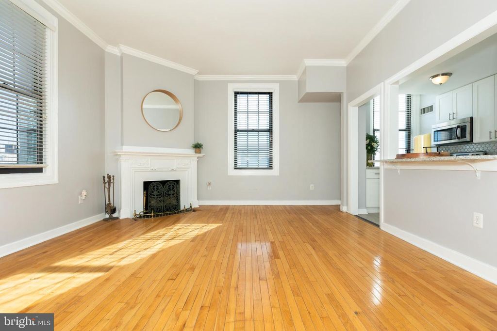 Image 29 of property listing at 1 E CHASE ST #712, Baltimore, MD 21202