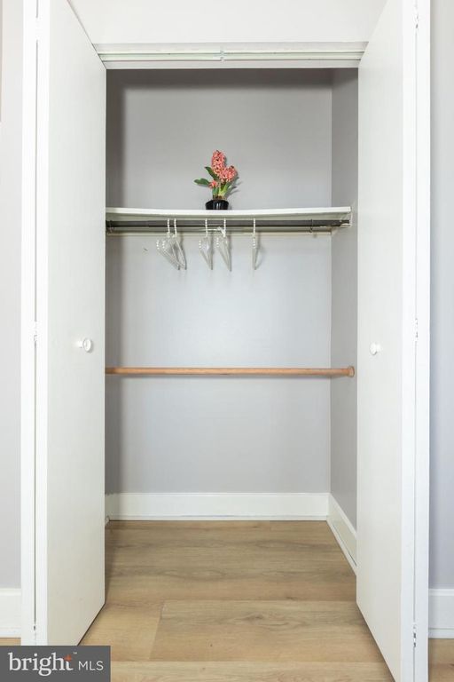 Image 32 of property listing at 1 E CHASE ST #712, Baltimore, MD 21202