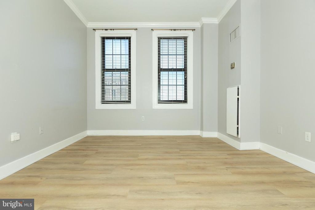 Image 39 of property listing at 1 E CHASE ST #712, Baltimore, MD 21202