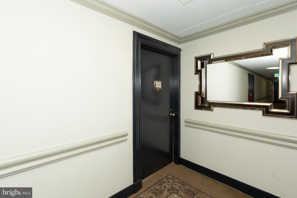 Image 43 of property listing at 1 E CHASE ST #712, Baltimore, MD 21202