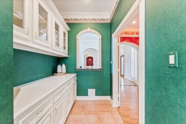 36 Champions Bend Circle, Houston, TX 77069