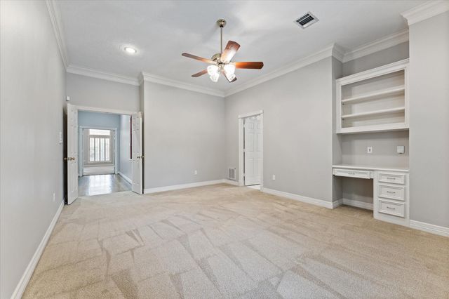 36 Champions Bend Circle, Houston, TX 77069