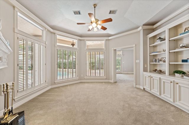 36 Champions Bend Circle, Houston, TX 77069