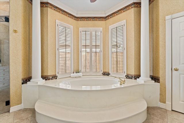 36 Champions Bend Circle, Houston, TX 77069