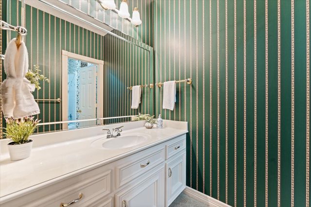 36 Champions Bend Circle, Houston, TX 77069