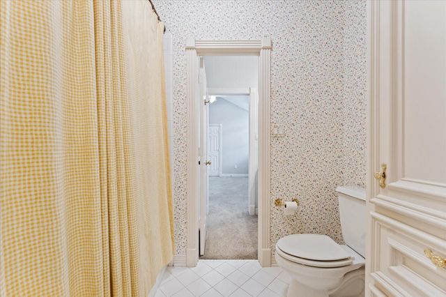 36 Champions Bend Circle, Houston, TX 77069