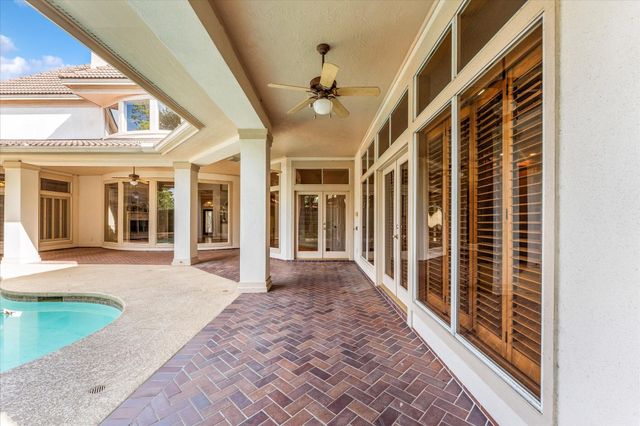 36 Champions Bend Circle, Houston, TX 77069