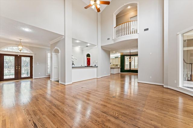 36 Champions Bend Circle, Houston, TX 77069