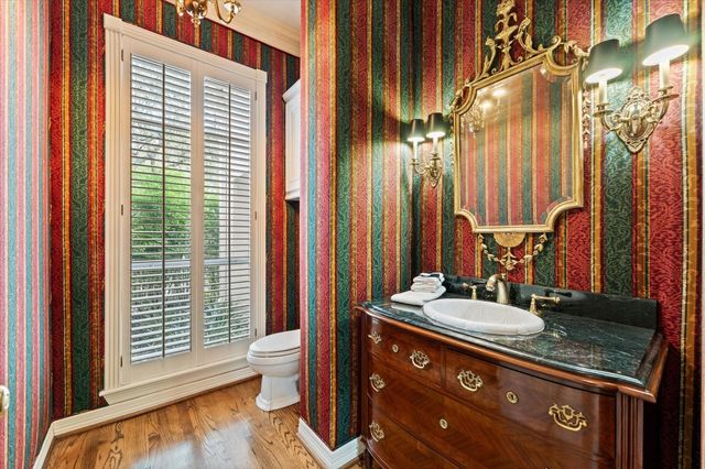 36 Champions Bend Circle, Houston, TX 77069