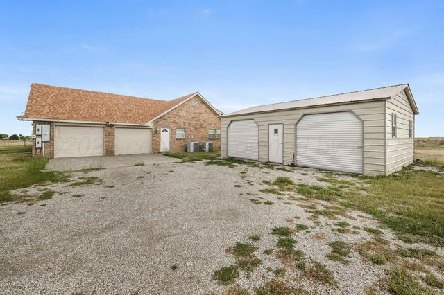 915 S Tignor Street, Pampa, TX 79065
