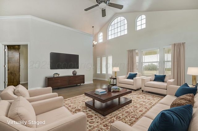 915 S Tignor Street, Pampa, TX 79065