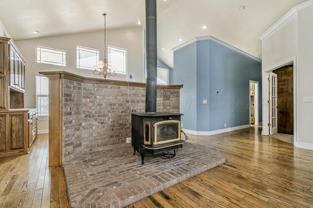 915 S Tignor Street, Pampa, TX 79065