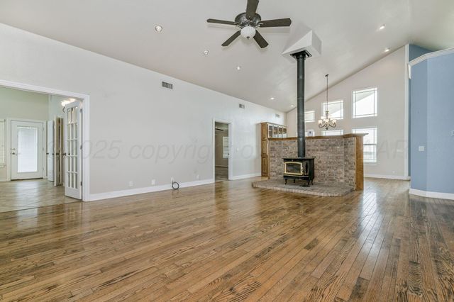 915 S Tignor Street, Pampa, TX 79065