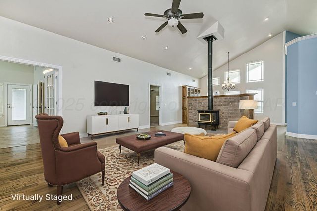 915 S Tignor Street, Pampa, TX 79065