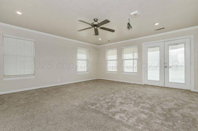 915 S Tignor Street, Pampa, TX 79065