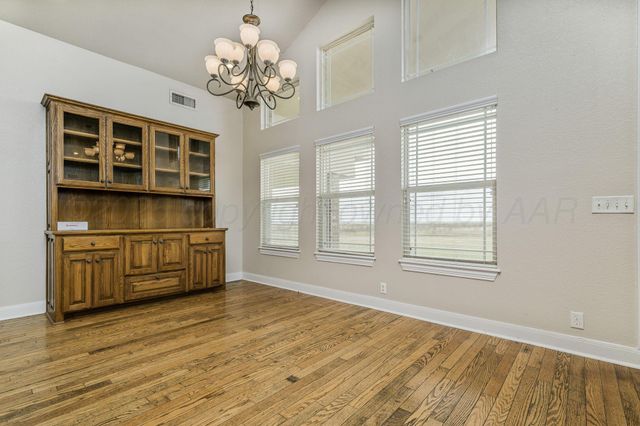 915 S Tignor Street, Pampa, TX 79065