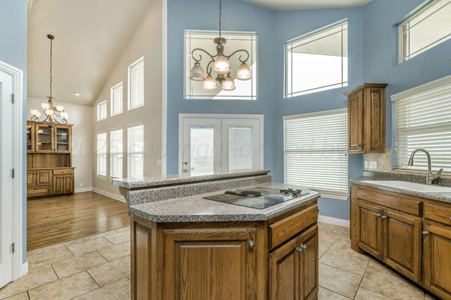 915 S Tignor Street, Pampa, TX 79065